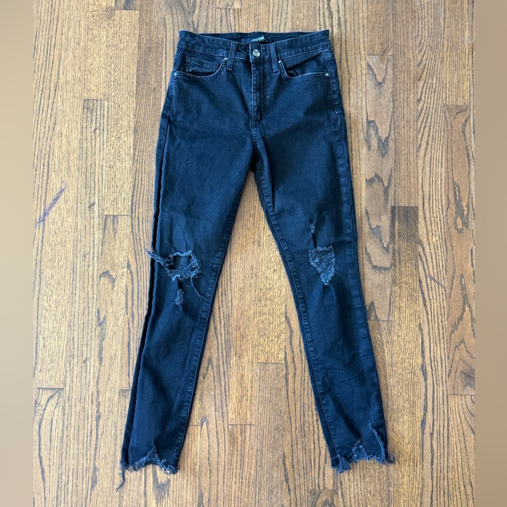 JOE’S JEANS black distressed skinny size 28